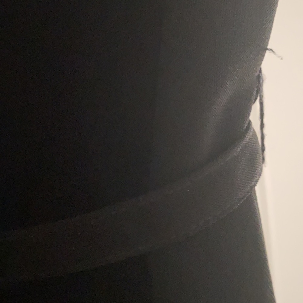 Perfect little black dress - Banana Republic - Picture 5 of 5